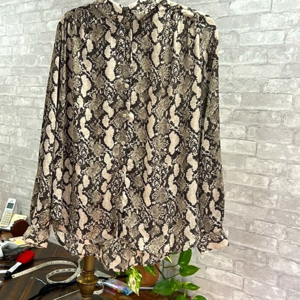 H & M python print button up blouse size 12 - Picture 6 of 13